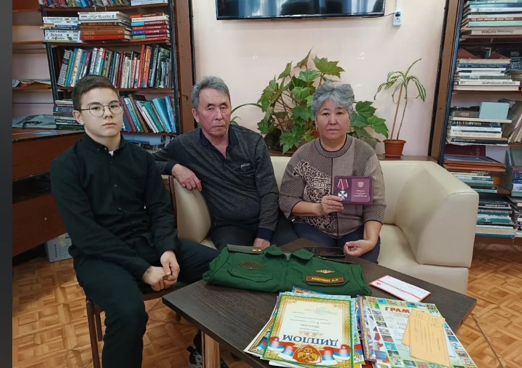 Встреча с родными героя прошла в библиотеке Одесского района
