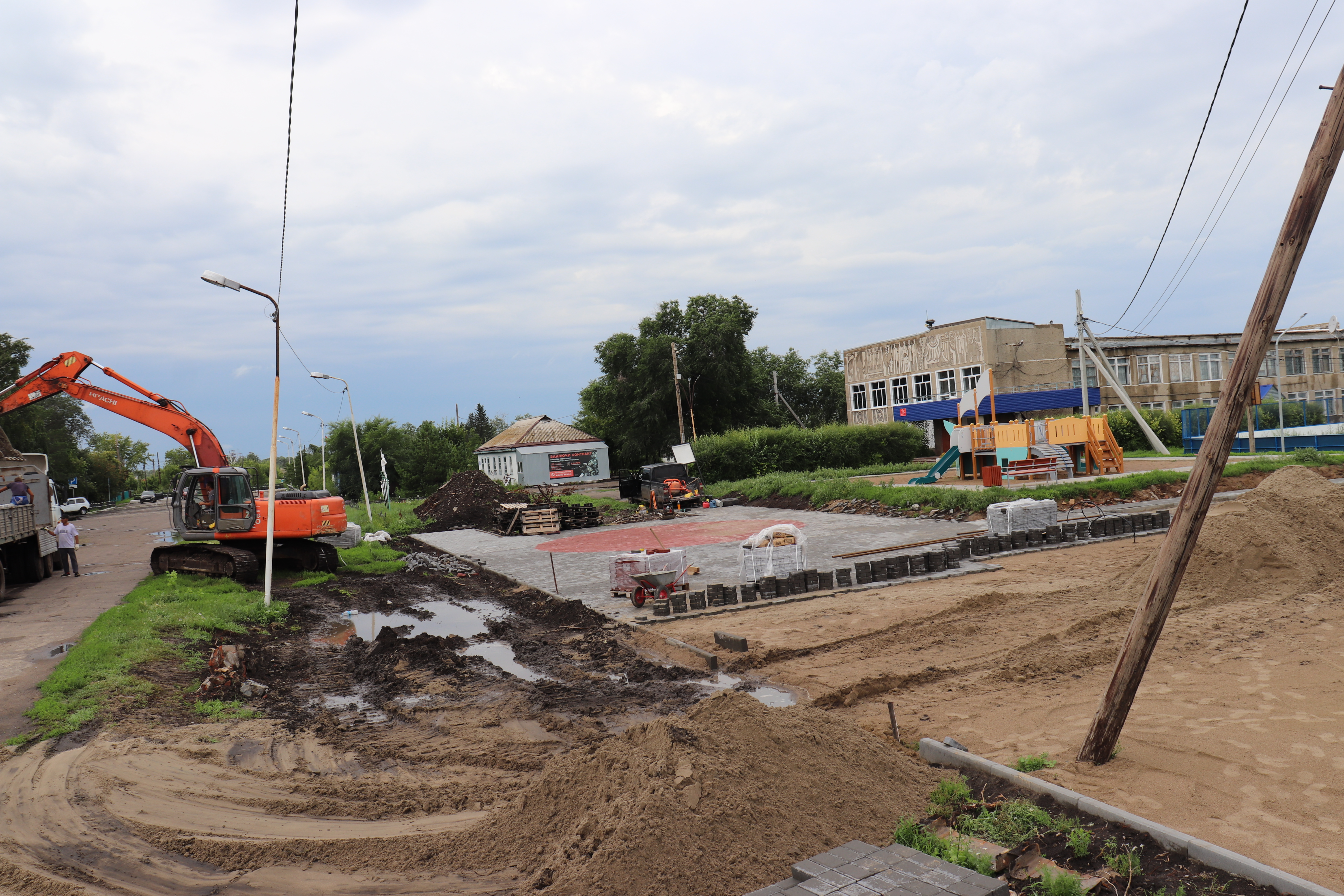 В селе Желанном Одесского района по программе инициативного бюджетирования строят сквер  Центральный 