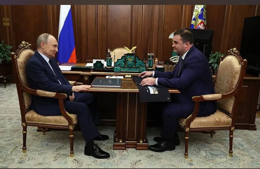 Путин похвалил Омскую область за рост зарплат
