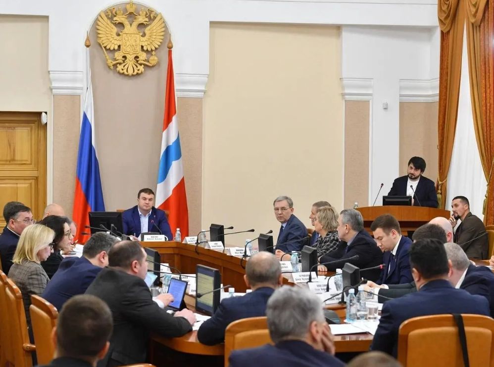 Виталий Хоценко рассмотрел проекты, отвечающие статусу Омска как молодёжной и культурной столицы России