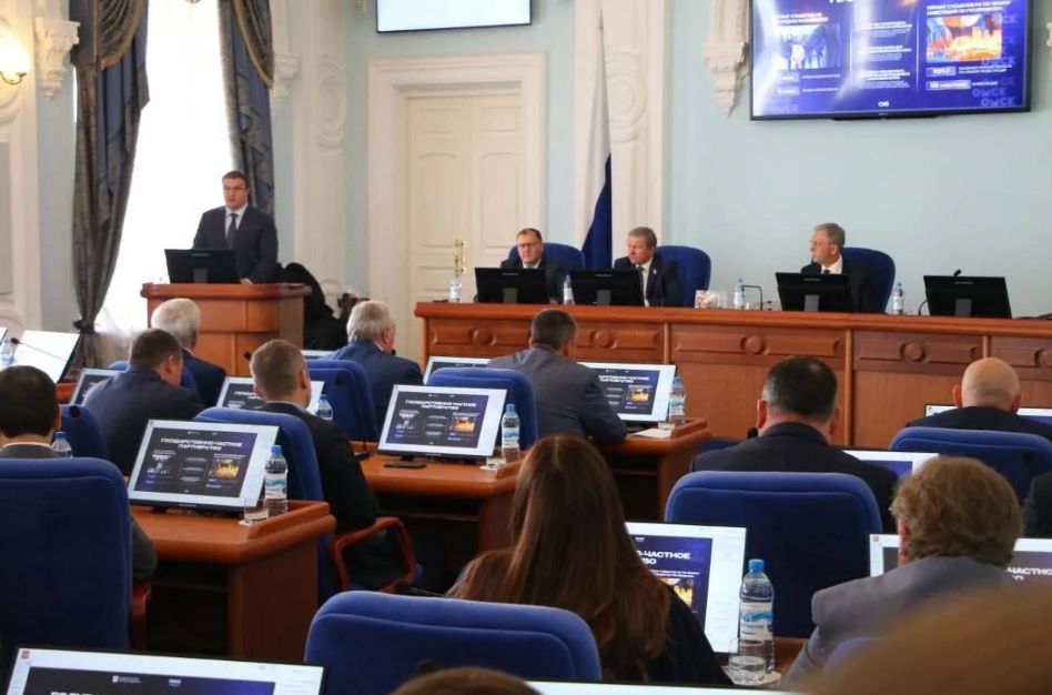 Виталий Хоценко подвел итоги года в строительстве, транспорте и благоустройстве