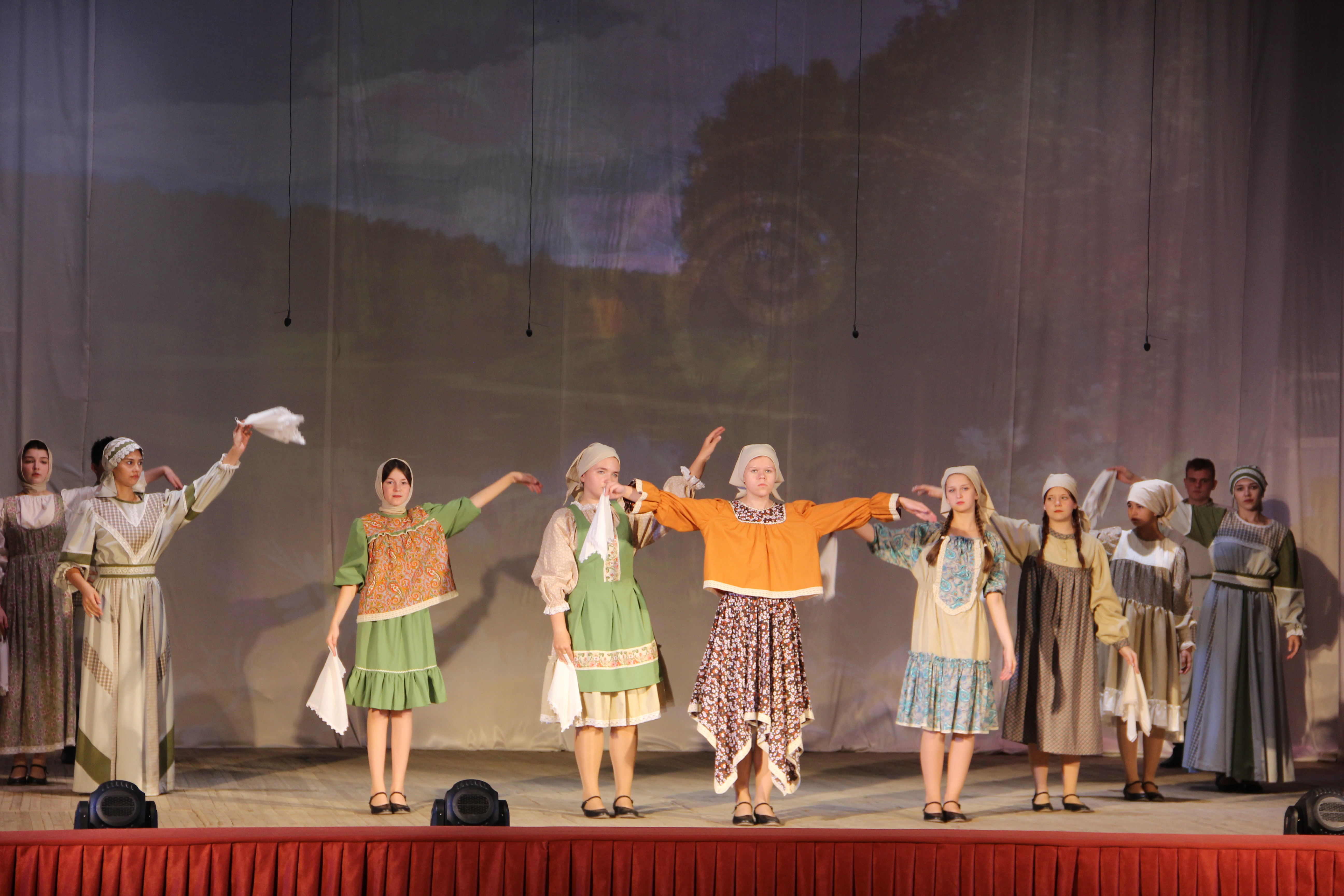 Народные коллективы блестяще  подтвердили звания