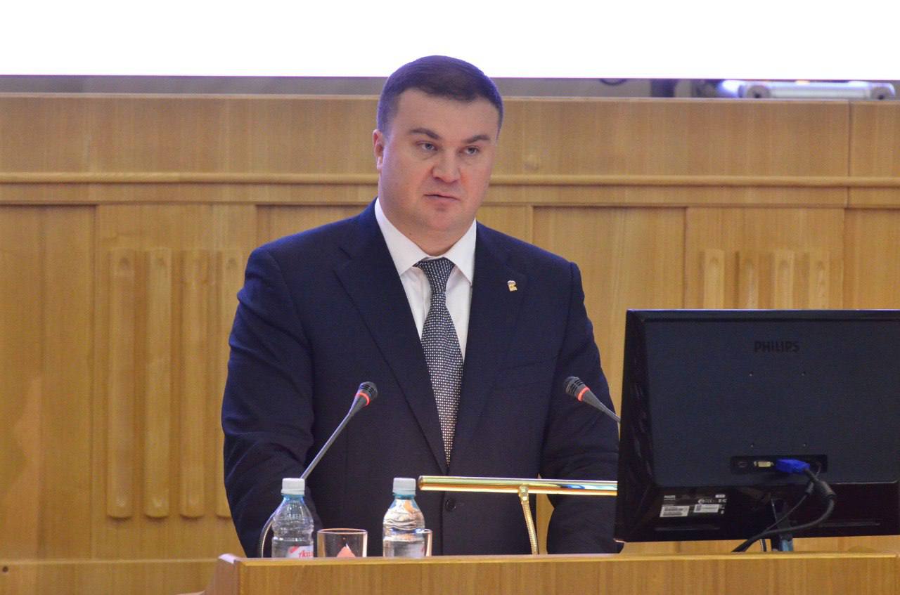 Губернатор Омской области выступил с бюджетным посланием